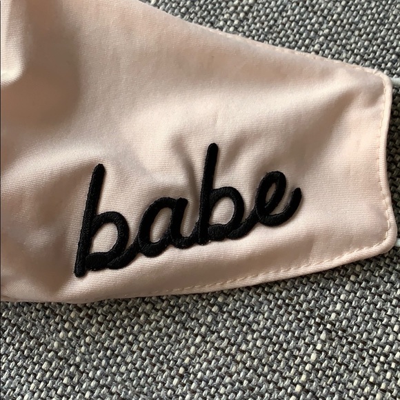 Adjustable light pink face mask - so comfortable! - Picture 2 of 4